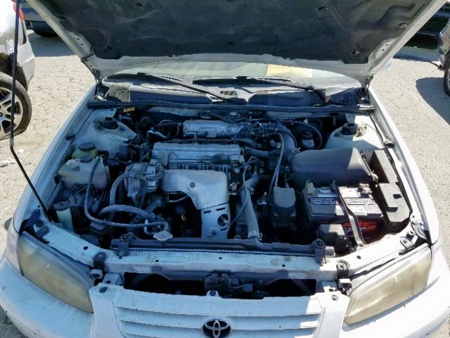 4T1BG22K7XU500234 - 1999 TOYOTA CAMRY CE WHITE photo 7