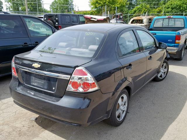 KL1TD56E89B660393 - 2009 CHEVROLET AVEO LS BLACK photo 4