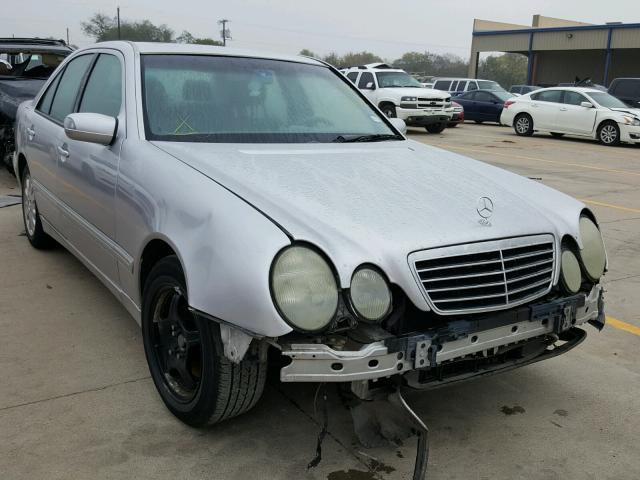 WDBJF65G5YA960222 - 2000 MERCEDES-BENZ E 320 SILVER photo 1