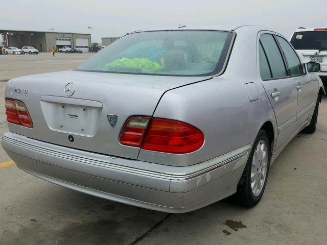 WDBJF65G5YA960222 - 2000 MERCEDES-BENZ E 320 SILVER photo 4