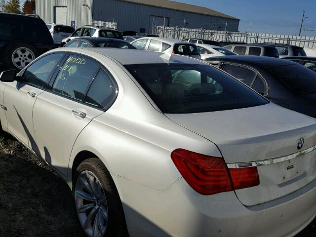 WBAKA83589CY34277 - 2009 BMW 750 I WHITE photo 3