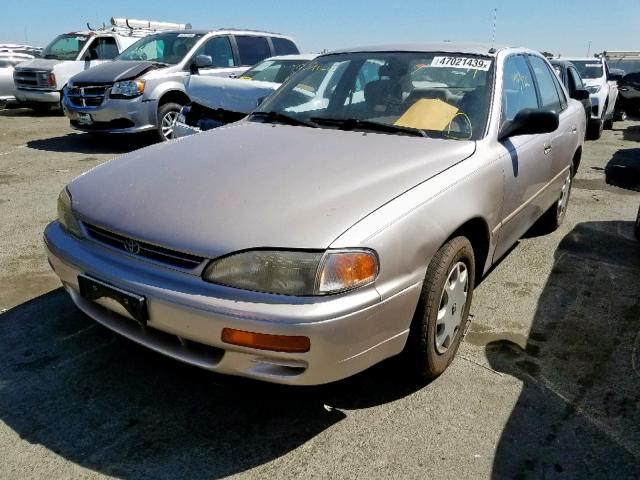 JT2BG12K1T0401806 - 1996 TOYOTA CAMRY DX BEIGE photo 2