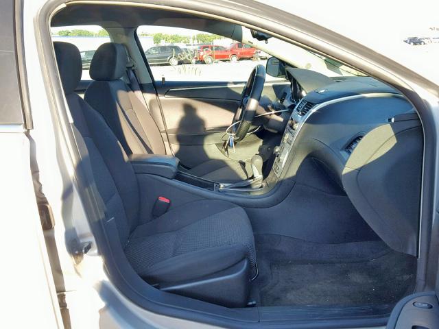 1G1ZH57B194172394 - 2009 CHEVROLET MALIBU 1LT 银色 照片 5