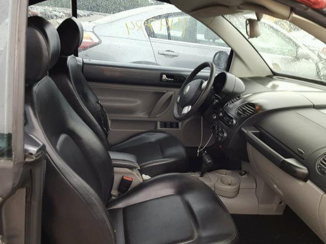 3VWCM21Y34M306045 - 2004 VOLKSWAGEN NEW BEETLE 石墨色 照片 5