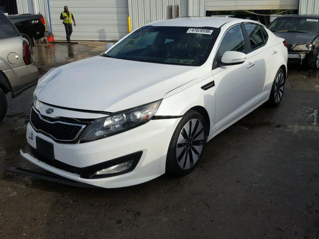 5XXGR4A69CG065222 - 2012 KIA OPTIMA SX WHITE photo 2