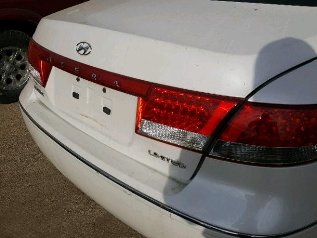 KMHFC46F18A332485 - 2008 HYUNDAI AZERA SE WHITE photo 9