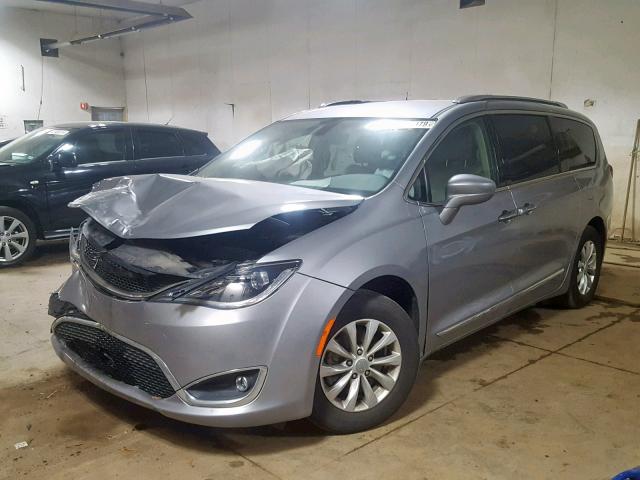 2C4RC1BG2JR315923 - 2018 CHRYSLER PACIFICA TOURING L  photo 2