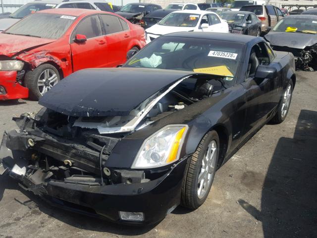 1G6YV34A245600376 - 2004 CADILLAC XLR BLACK photo 2