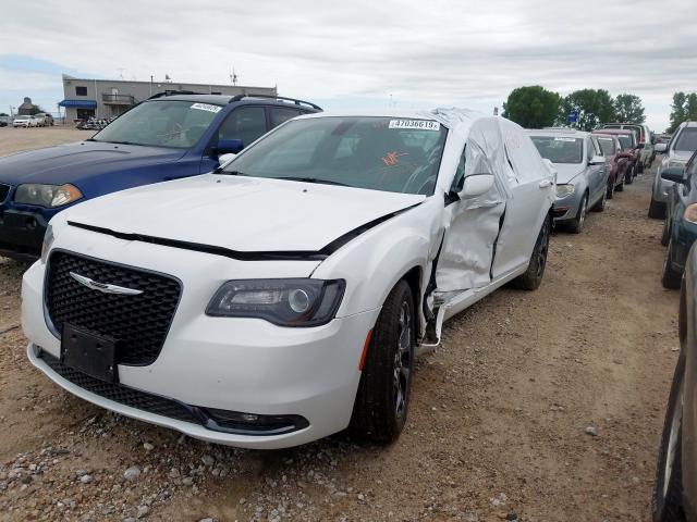 2C3CCAGG1KH610795 - 2019 CHRYSLER 300 S WHITE photo 2