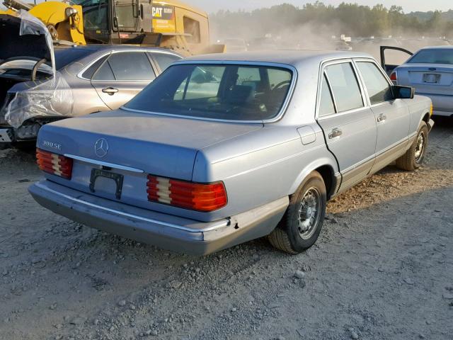 WDBCA32C4FA110652 - 1985 MERCEDES-BENZ 380 SE BLUE photo 4