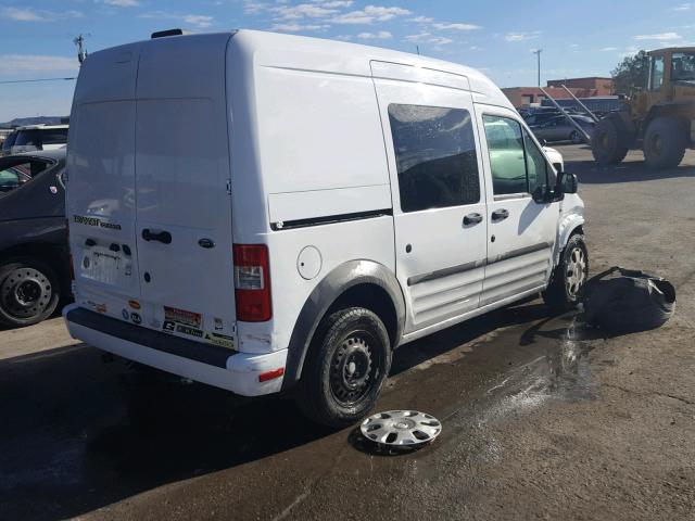 NM0LS7BN7BT058386 - 2011 FORD TRANSIT CO WHITE photo 4