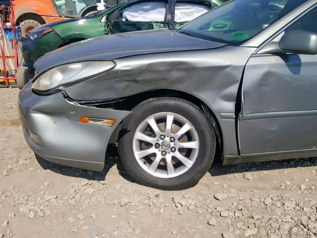 JTHBF30G220034674 - 2002 LEXUS ES 300 GRAY photo 9