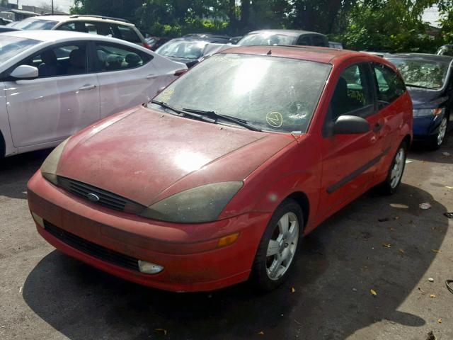 3FAFP31Z04R116623 - 2004 FORD FOCUS ZX3 RED photo 2