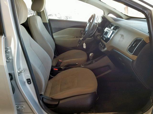 KNADM4A3XG6561607 - 2016 KIA RIO LX SILVER photo 5