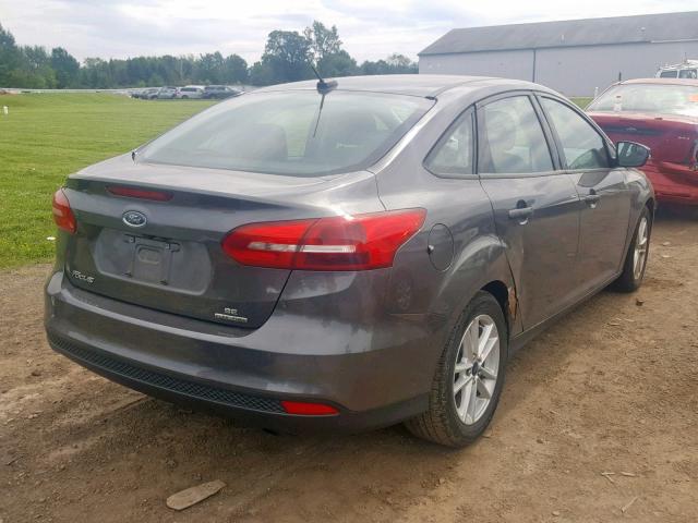 1FADP3F28FL373484 - 2015 FORD FOCUS SE GRAY photo 4