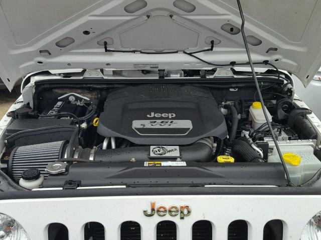 1C4AJWAG2DL701210 - 2013 JEEP WRANGLER S WHITE photo 9