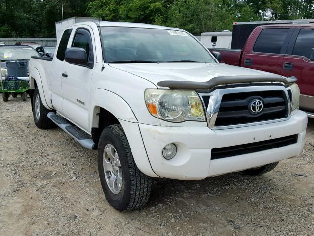 5TETU62N07Z434667 - 2007 TOYOTA TACOMA PRE WHITE photo 1