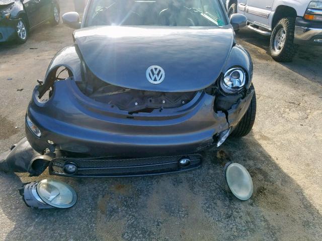 3VWCM31YX5M361826 - 2005 VOLKSWAGEN NEW BEETLE ნაცრისფერი ფოტო 9