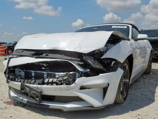 1FATP8UH9J5171878 - 2018 FORD MUSTANG WHITE photo 2