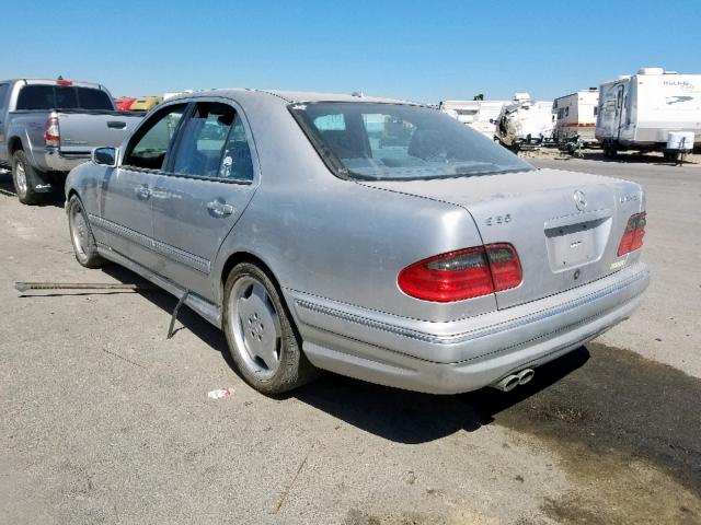 WDBJF74J32B453565 - 2002 MERCEDES-BENZ E 55 AMG SILVER photo 3