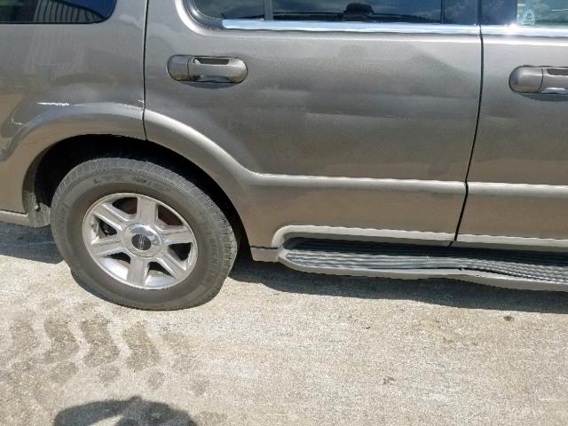 5LMEU68H74ZJ03188 - 2004 LINCOLN AVIATOR ბეჟი ფოტო 9