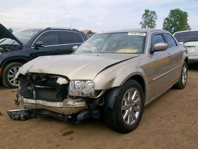 2C3LA53G88H328004 - 2008 CHRYSLER 300 TOURIN BEIGE photo 2