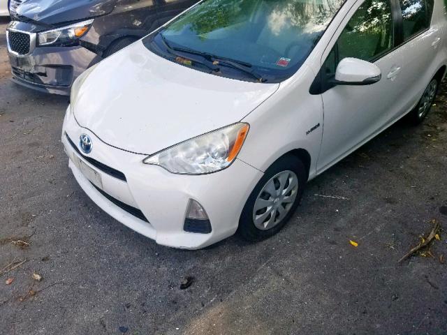 JTDKDTB36C1503570 - 2012 TOYOTA PRIUS C WHITE photo 2