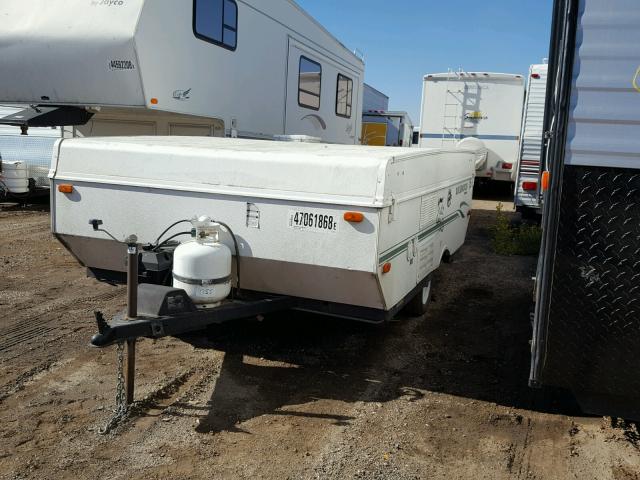 4X4CFM4115D261914 - 2005 ROCK TRAILER WHITE photo 2