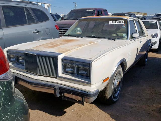 1C3BF66P5EX543054 - 1984 CHRYSLER FIFTH AVEN WHITE photo 2