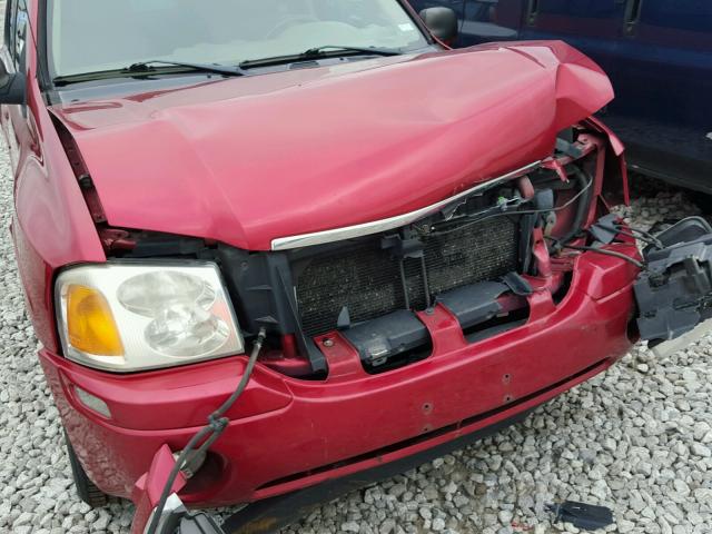 1GKDT13S142264466 - 2004 GMC ENVOY RED photo 9