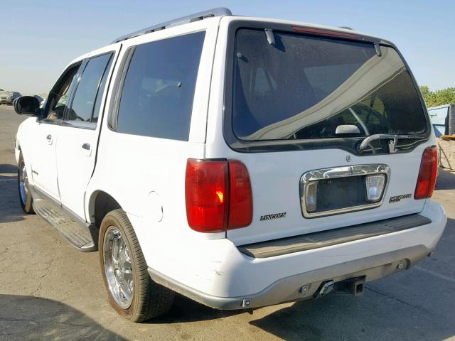 5LMEU27RX1LJ18186 - 2001 LINCOLN NAVIGATOR თეთრი ფოტო 3