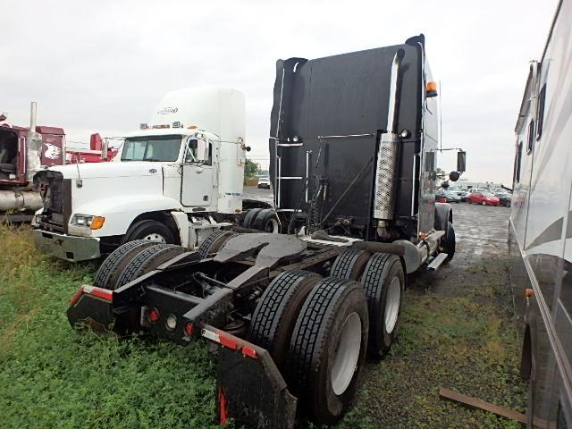 1FUJF6AV75DN69632 - 2005 FREIGHTLINER CONVENTION BLACK photo 4