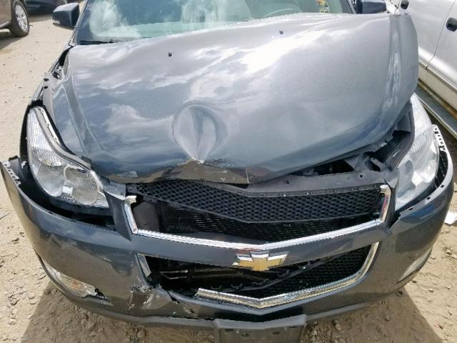 1GNKVGED9BJ370804 - 2011 CHEVROLET TRAVERSE L GRAY photo 7