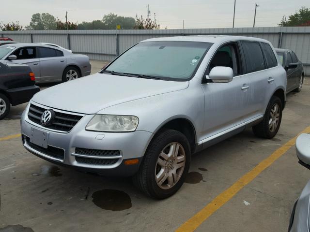 WVGZM77L05D078701 - 2005 VOLKSWAGEN TOUAREG 4. SILVER photo 2