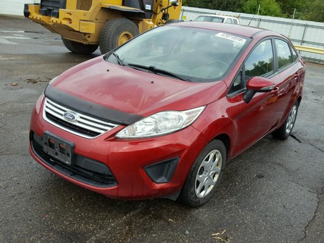 3FADP4BJ7DM172528 - 2013 FORD FIESTA SE RED photo 2