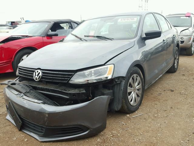 3VW1K7AJ4DM308044 - 2013 VOLKSWAGEN JETTA BASE Մոխրագույն լուսանկար 2