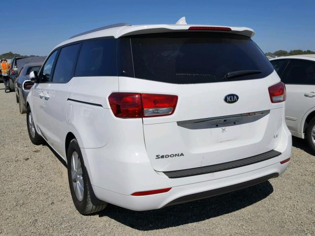 KNDMB5C1XG6127164 - 2016 KIA SEDONA LX WHITE photo 3