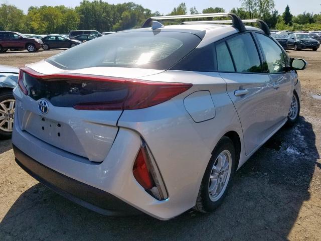 JTDKARFP0H3012271 - 2017 TOYOTA PRIUS PRIM SILVER photo 4