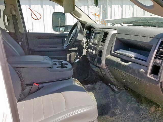 3C63R2GT1HG775212 - 2017 RAM 3500 ST WHITE photo 5