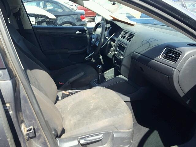3VW1K7AJ7CM392178 - 2012 VOLKSWAGEN JETTA BASE GRAY photo 5