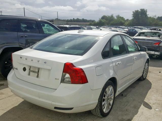 YV1390MS4A2499979 - 2010 VOLVO S40 2.4I WHITE photo 4