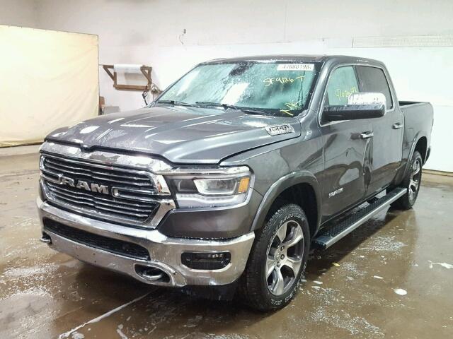 1C6SRFJT7KN521739 - 2019 RAM 1500 LARAM GRAY photo 2