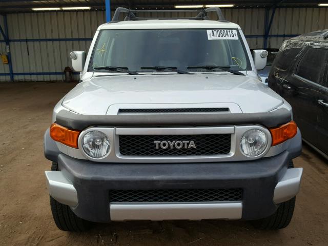 JTEBU11F58K049292 - 2008 TOYOTA FJ CRUISER SILVER photo 9