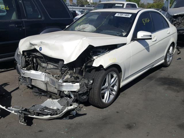 WDDGF4HB3DA768197 - 2013 MERCEDES-BENZ C 250 WHITE photo 2