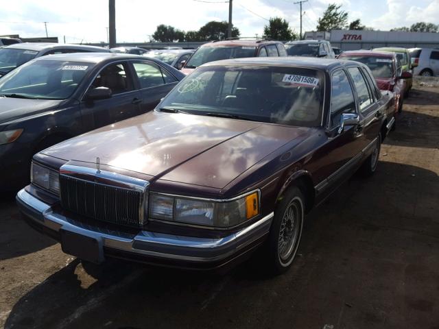 1LNLM81F7LY715703 - 1990 LINCOLN TOWN CAR MAROON photo 2