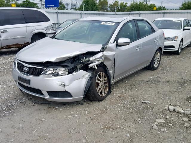 KNAFU4A26B5417146 - 2011 KIA FORTE EX SILVER photo 2