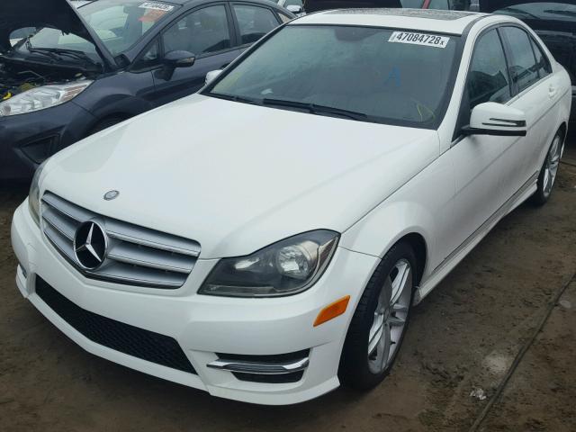 WDDGF4HBXDA807030 - 2013 MERCEDES-BENZ C 250 WHITE photo 2