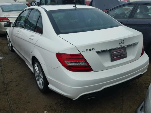 WDDGF4HBXDA807030 - 2013 MERCEDES-BENZ C 250 WHITE photo 3