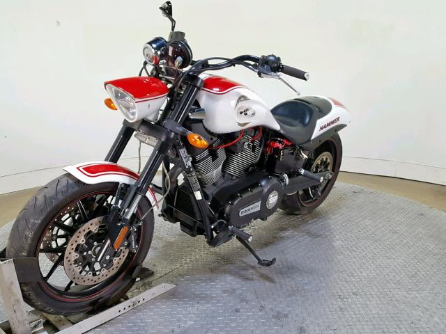 5VPHS36N6C3004785 - 2012 VICTORY MOTORCYCLES HAMMER S 双色 照片 4