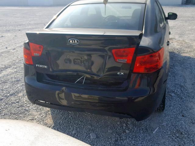 KNAFU4A22B5436843 - 2011 KIA FORTE EX BLACK photo 9